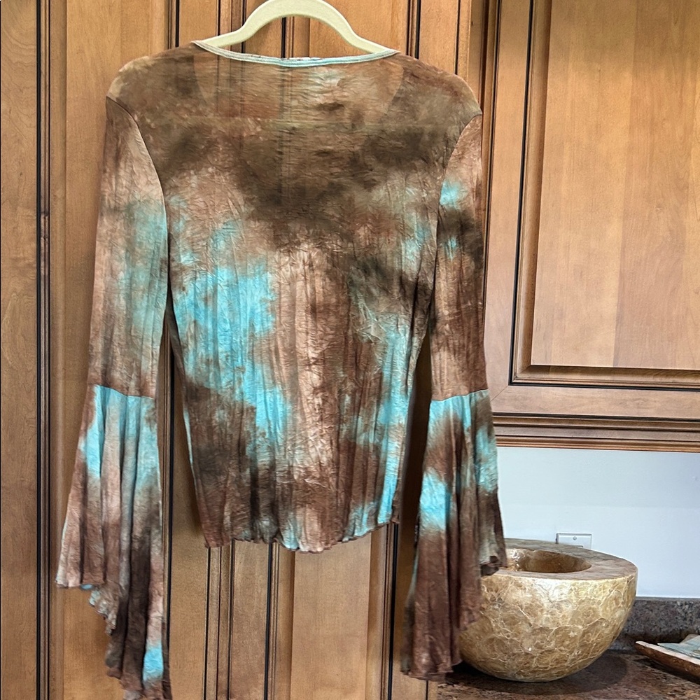 Sans Souci Brown and Blue Tie-Dye Blouse - Picture 5 of 6